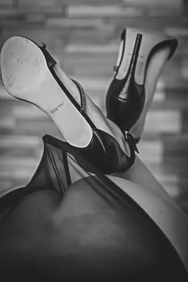 Leak & nude 2 — bodyfeetambre