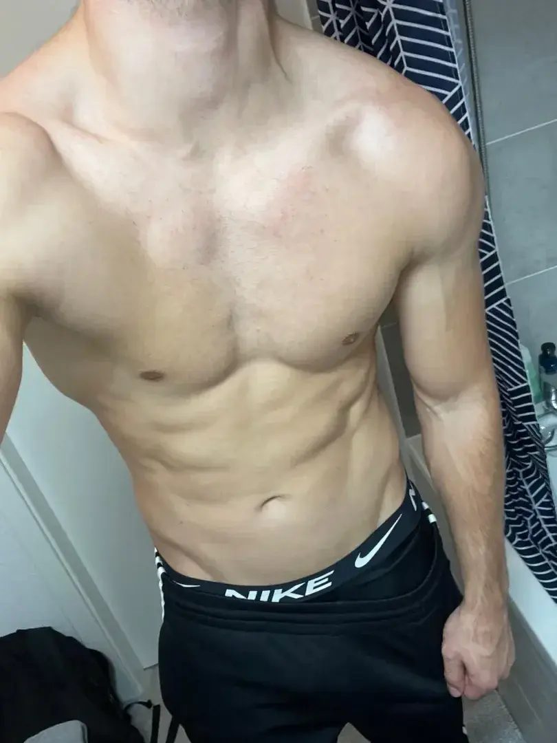 Leak & nude 3 — Baguette10