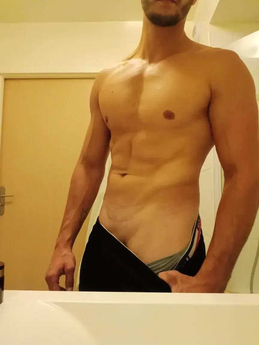 Leak & nude 1 — Enzolino