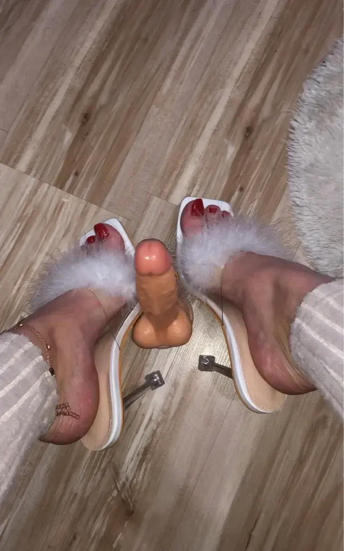 Leak & nude 1 — Ninafeetgirl_