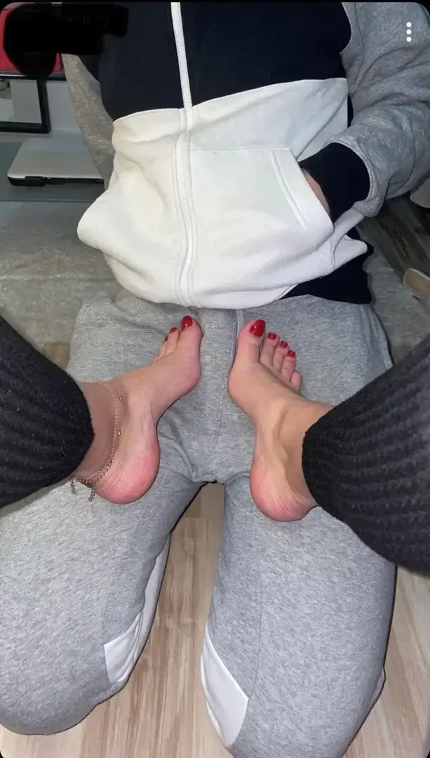 Leak & nude 4 — Ninafeetgirl_