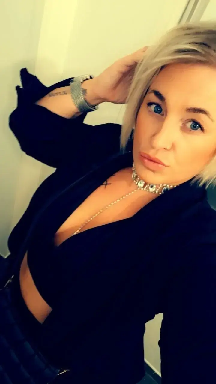 Leak & nude 10 — Blondasse22