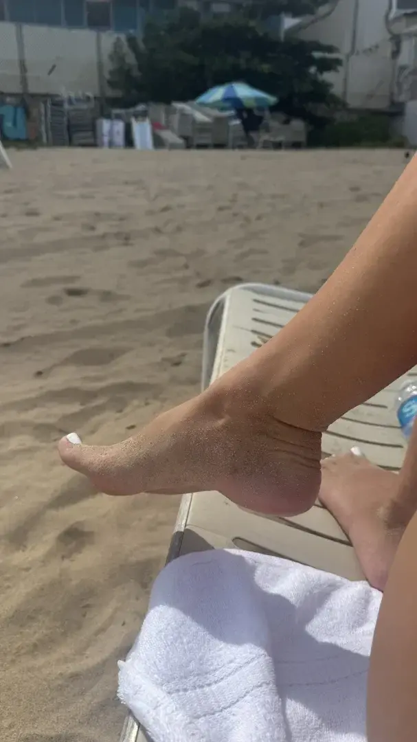 Leak & nude 1 — Foottruck1