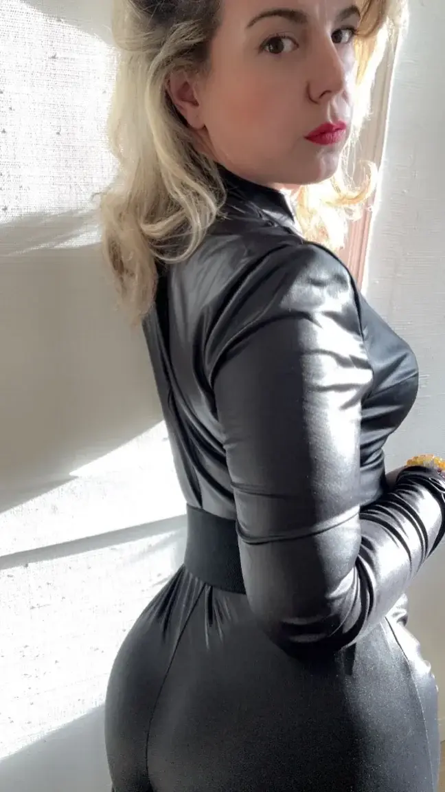 Leak & nude MYM — Cindylopes : « Juste pour la luminosité 🌞 » (MYM)