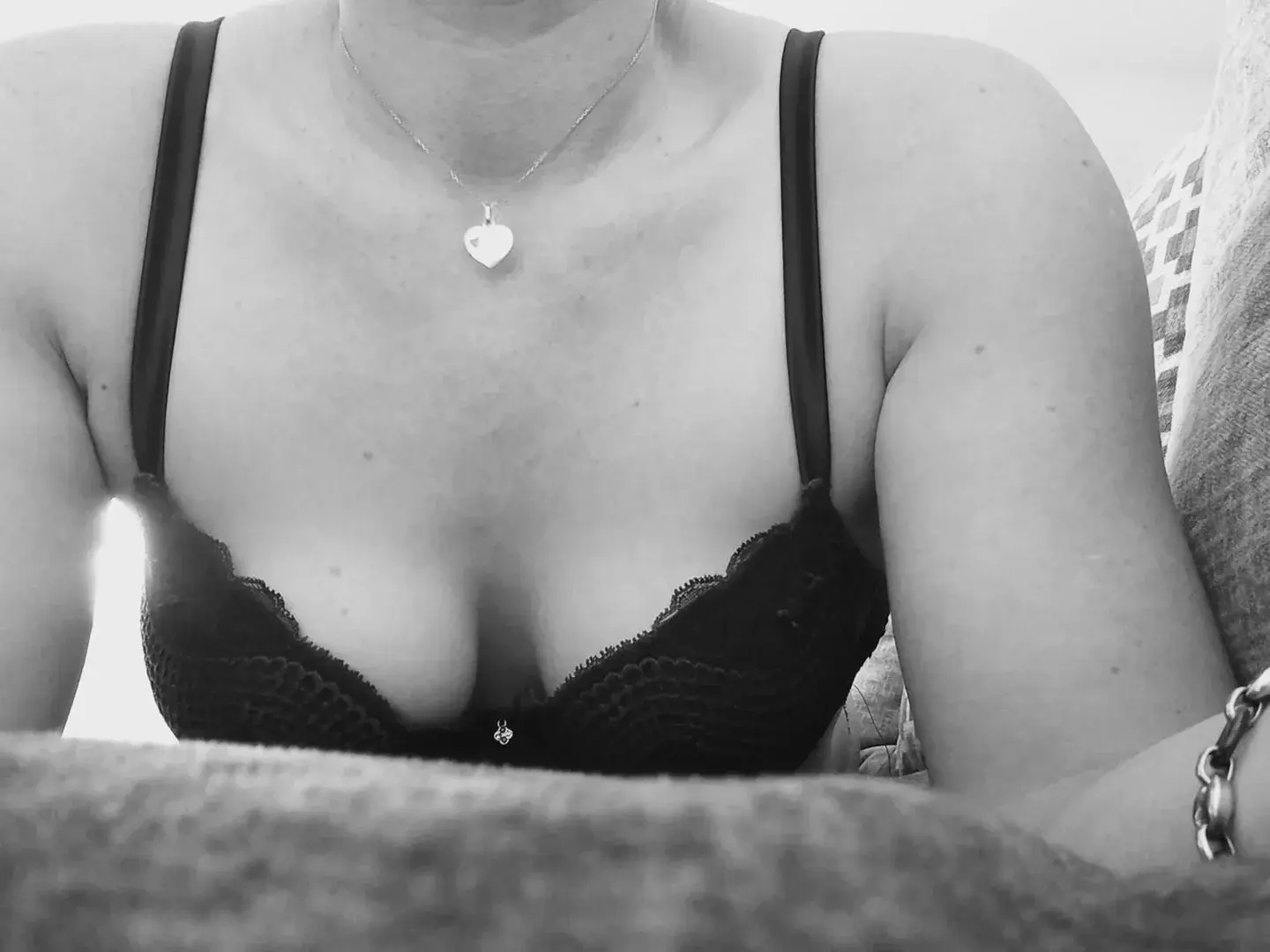 Leak & nude 1 — Sensualkrystel