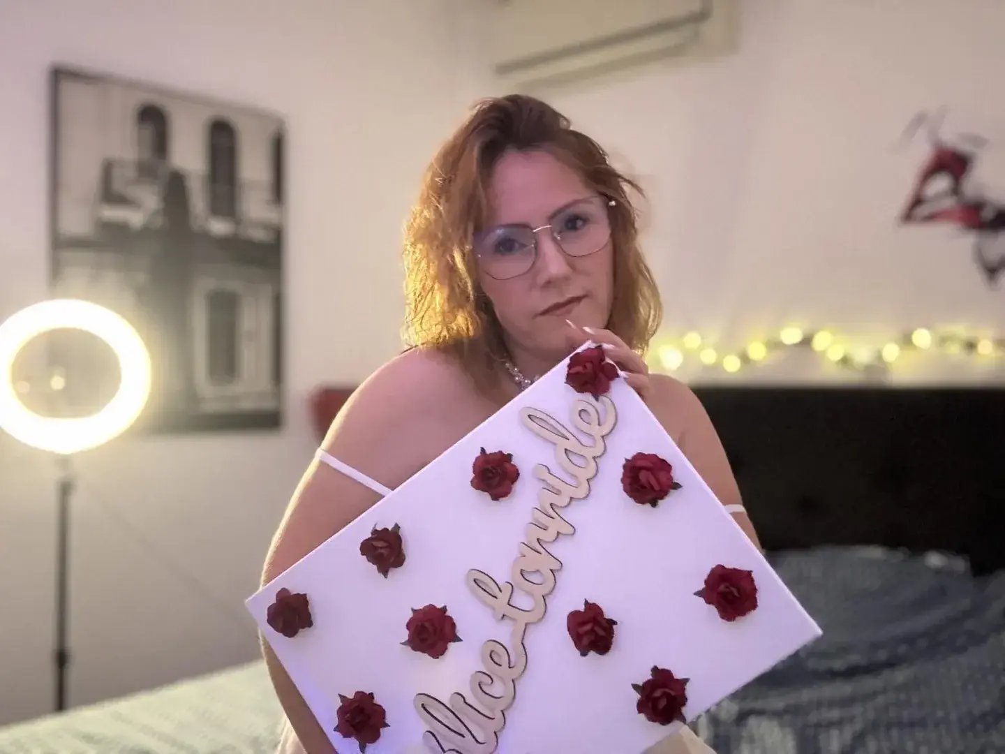 Leak & nude 4 — Lily-flower