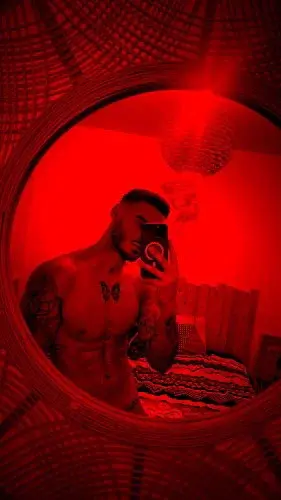 👋🏼😘