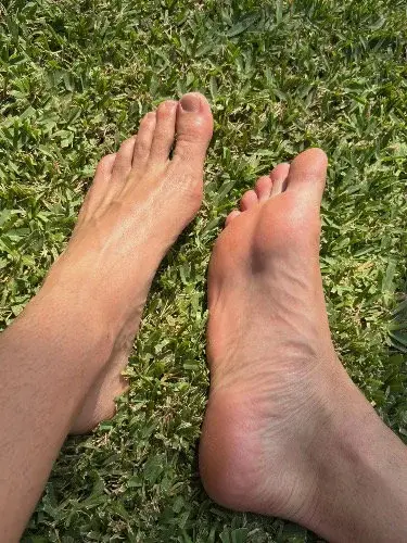 come lick 🦶🏼🤤🔥